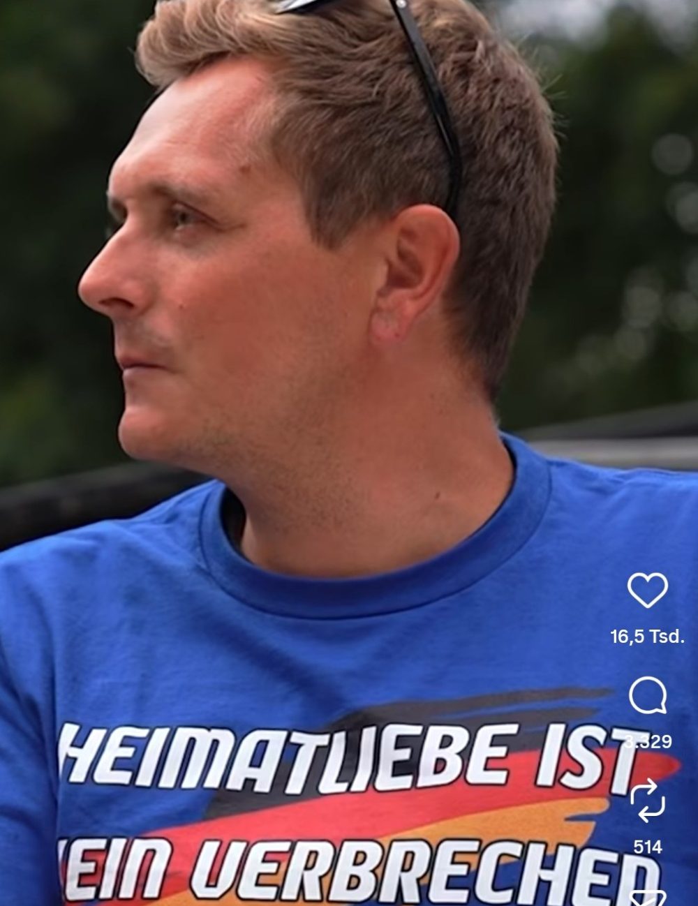Tim Sandt bei AfD-Wahlkampf entdeckt – auch sein Shirt fällt sofort auf