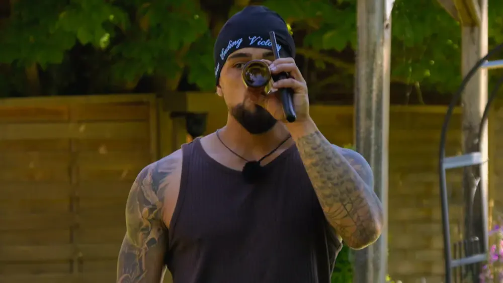 Alexander Molz zeigt nach heftigem Ausraster bei "Sommerhaus der Stars" tiefe Reue