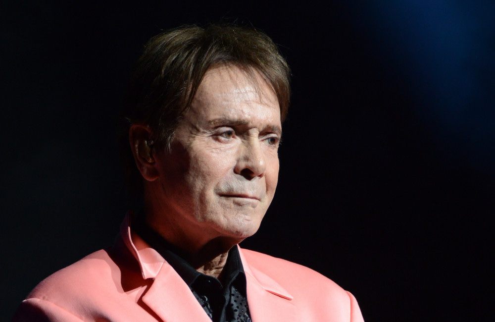 Abschied von Bonnie Tyler: Sir Cliff Richard, Bryan Adams und weitere Stars zollen ihr Tribut