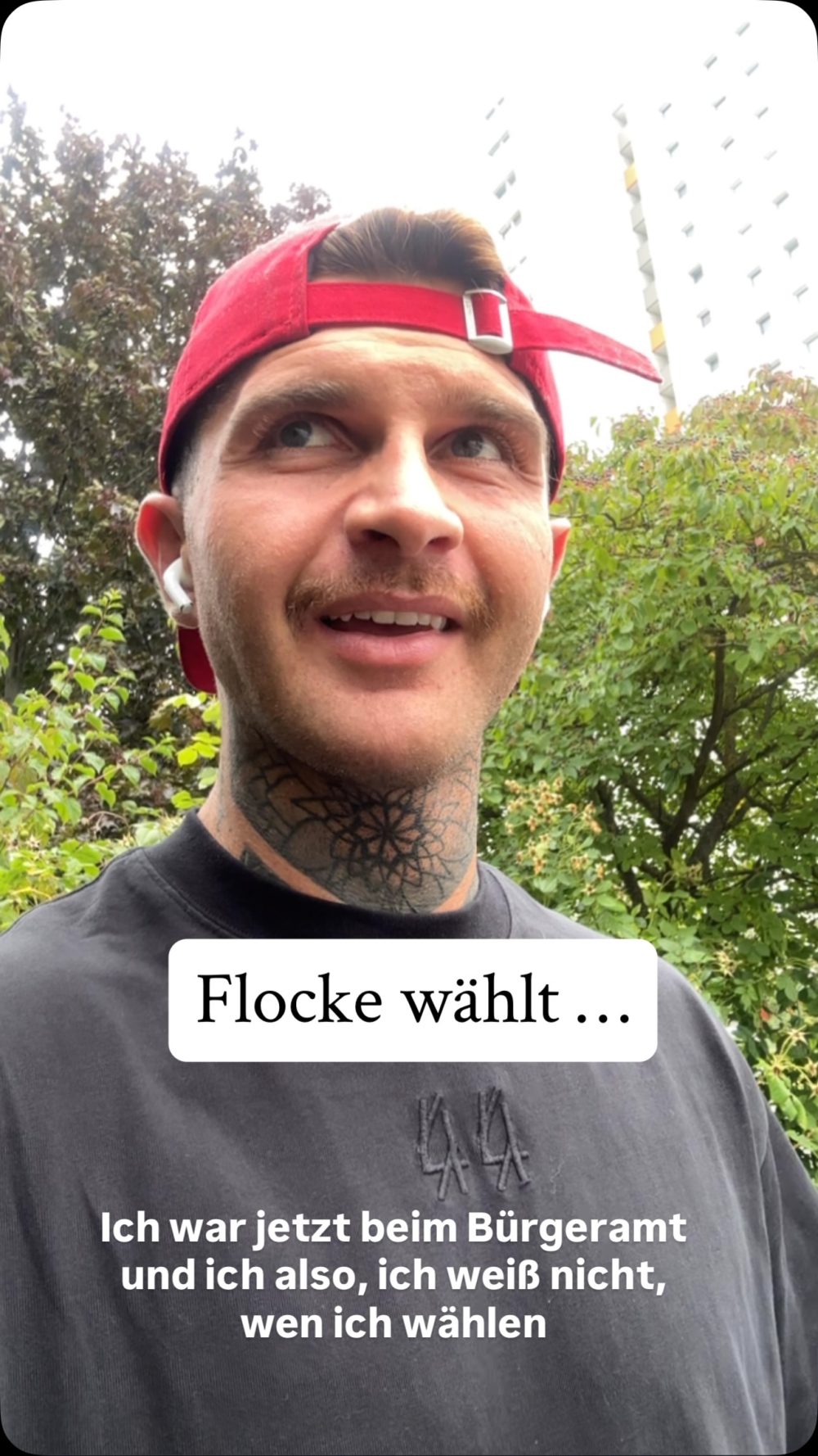 „Wen soll ich nun wählen?“: Kevin Platzer (Flocke) verzweifelt an der Wahlentscheidung
