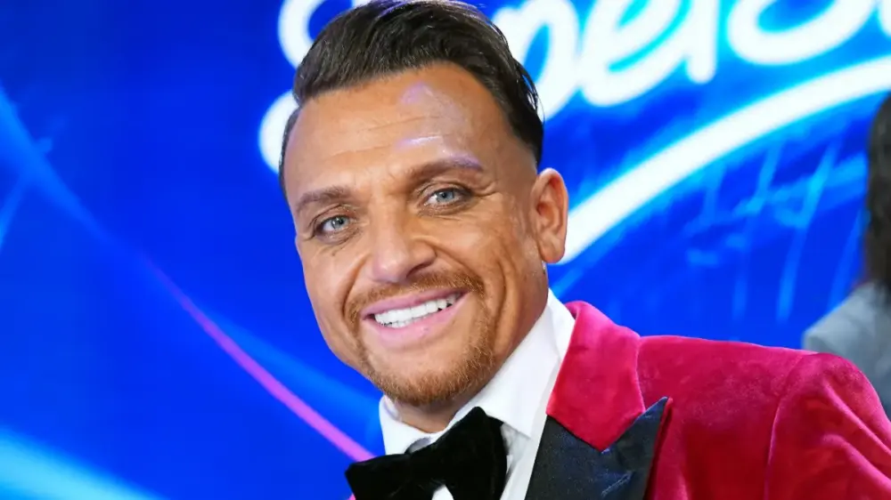 Menowin Fröhlich strebt nach DSDS-Sieg Job am Jurypult an
