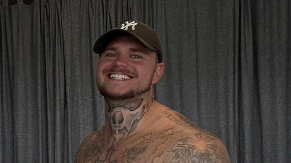 Nico Legat widmet Partnerin Laura Parrinello neues Tattoo an der Leiste