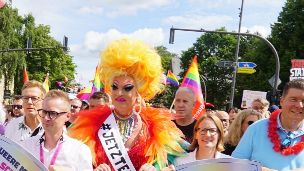 Präsenz beim Christopher Street Day: Klare Botschaft von Olivia Jones