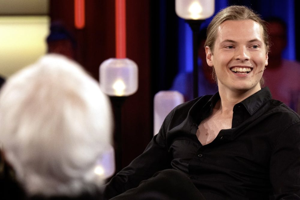Ungewöhnliche Kindheit im Wohnmobil: Gabriel Kelly erinnert sich an frühe Schulzeit