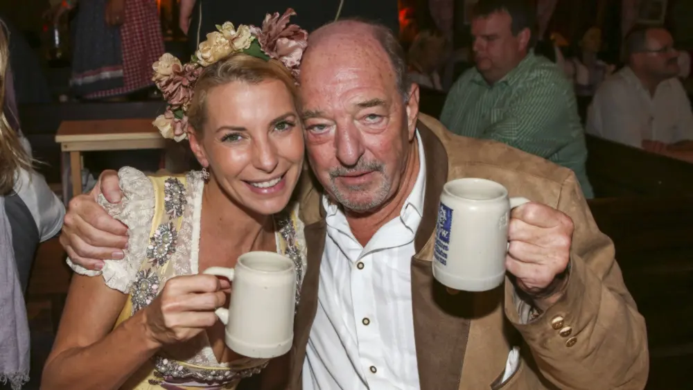 Vater Ralph im Koma: Giulia Siegel teilt emotionale Worte