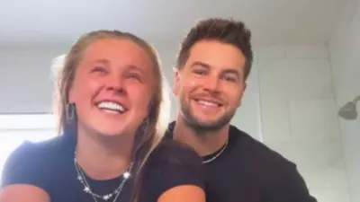 JoJo Siwa und Chris Hughes: So gehen sie mit Online-Hass in ihrer Beziehung um