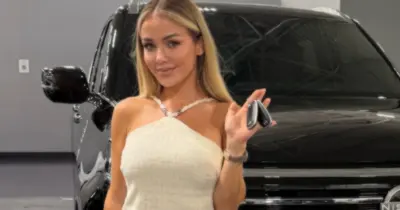 Kim Gloss wird von Ehemann Alexander Beliaikin mit Traumwagen überrascht