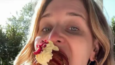 Vanessa Borcks Partnerin Lara Denona gerät nach TikTok-Hochzeitsvideo in die Kritik