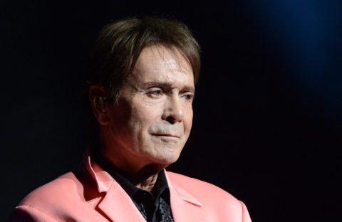 Abschied von Bonnie Tyler: Sir Cliff Richard, Bryan Adams und weitere Stars zollen ihr Tribut
