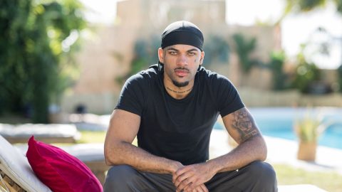 Tyron von Bad Boyfriends klärt auf: Darum trägt er blaue Kontaktlinsen